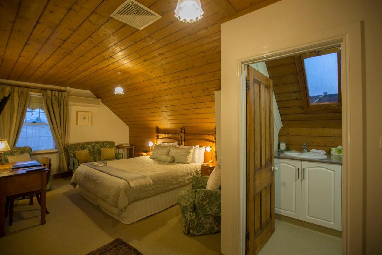 The Racecourse Inn Longford Buitenkant foto