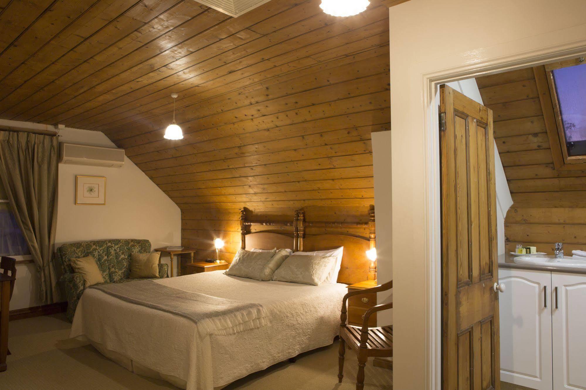 The Racecourse Inn Longford Buitenkant foto