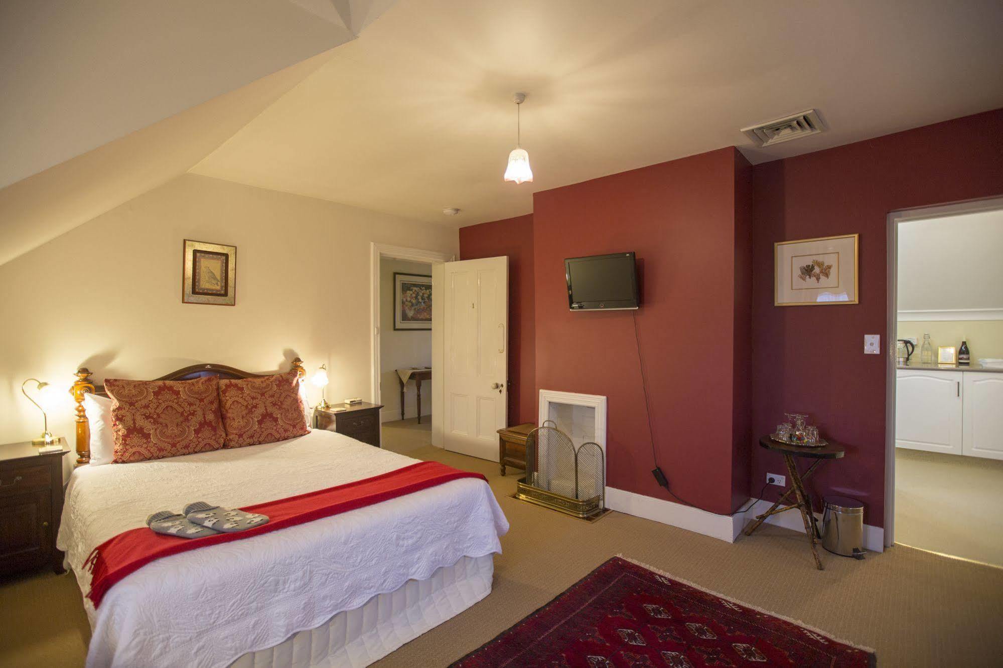 The Racecourse Inn Longford Buitenkant foto